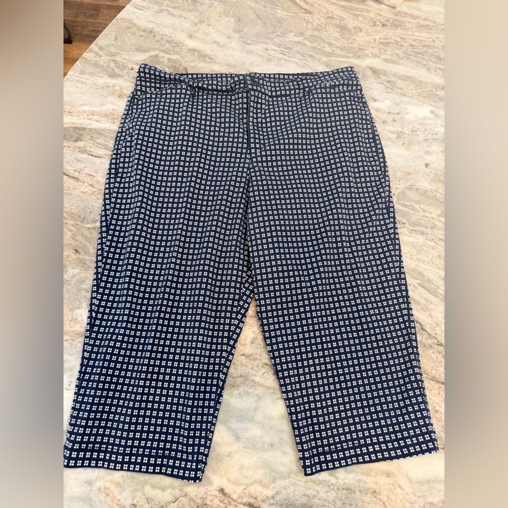 Gloria Vanderbilt Navy Geometric Capri Pants | Cotton Stretch | Size 16